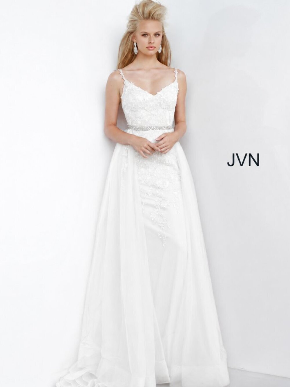 NWOT White JVN Prom Collection JVN02260